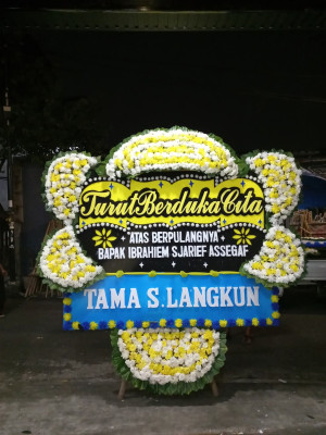 Papan Bunga Duka di Cipanengah